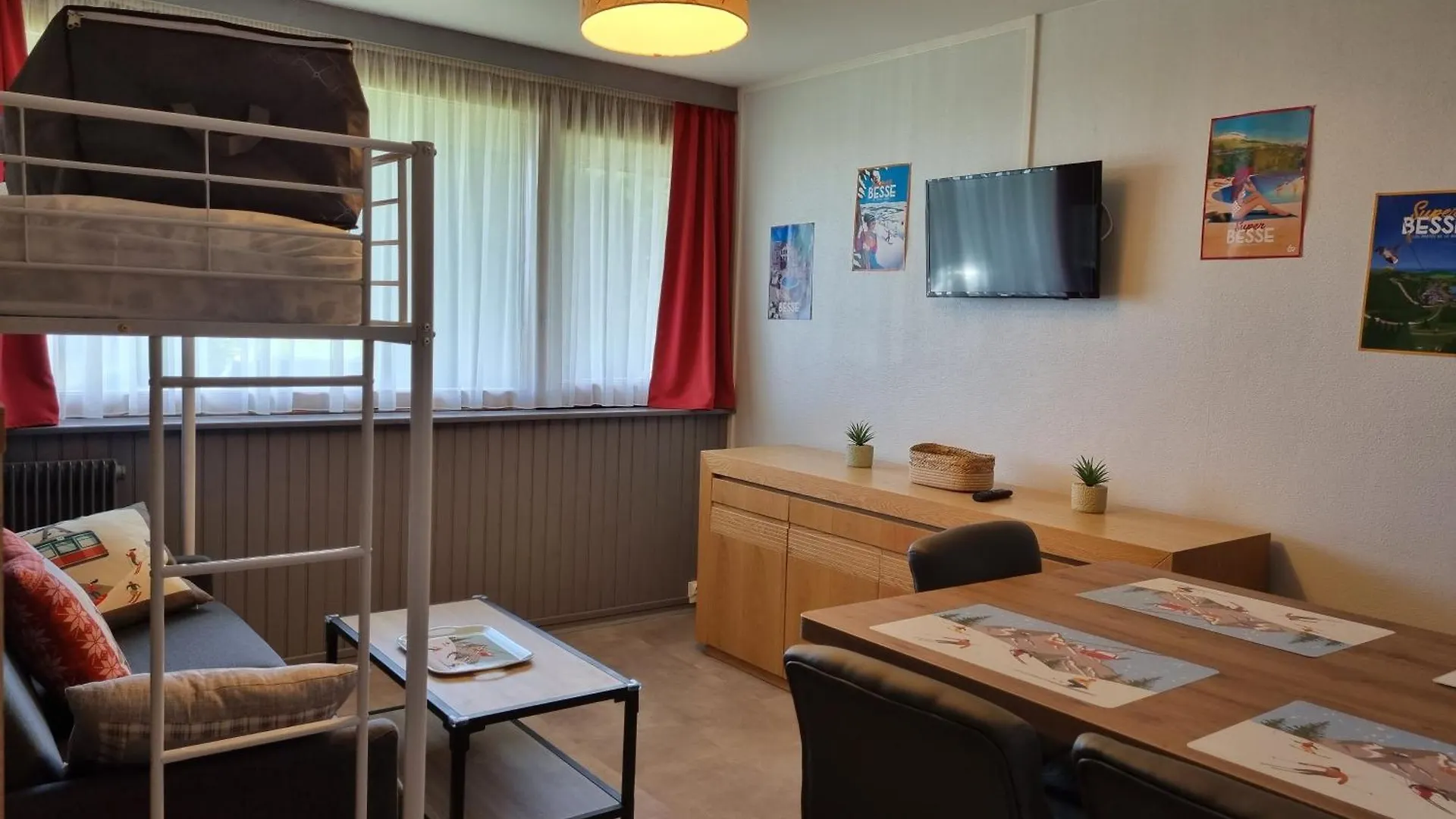 Apartment Studio Centre Super-Besse France